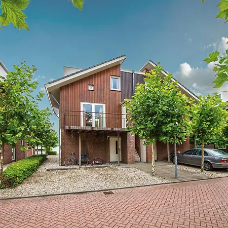 3 Bedroom Pet Friendly In Uitgeest