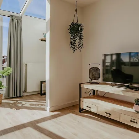 3 Bedroom Pet Friendly In