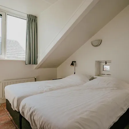 3 Bedroom Pet Friendly In Holiday home Uitgeest